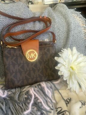 Michael Kors Brown Monogram Crossbody with Tan Leather Trim and Gold Logo NWOT